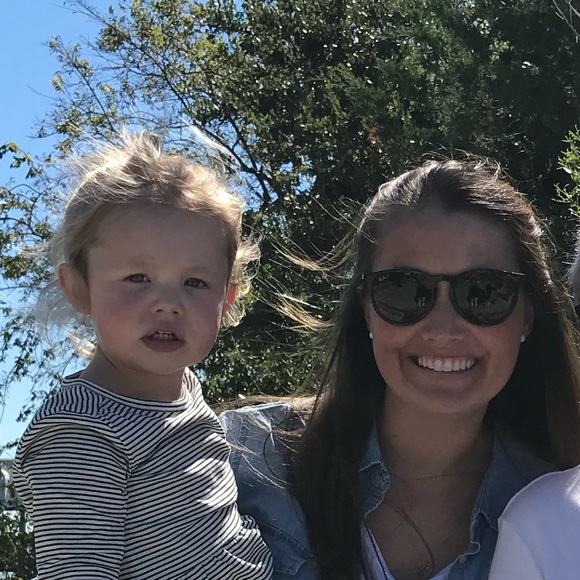 Meet your Posher, Aubrie - Picture 1 of 1